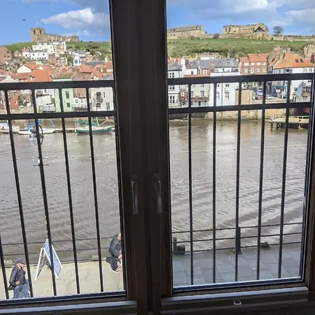 Apartman Harbour Side Sleeps 8