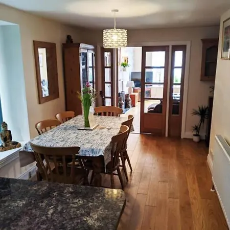 Harbour Side Sleeps 8 Whitby