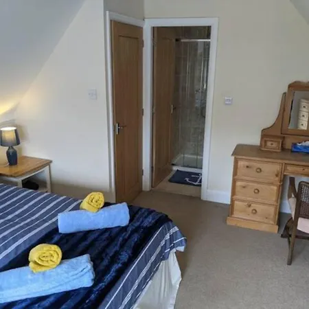 Harbour Side Sleeps 8 * Whitby