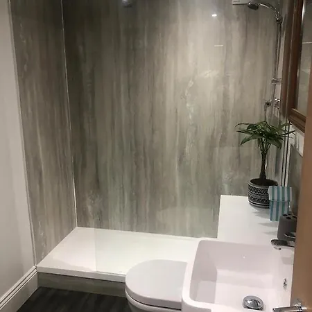 Apartment Harbour Side Sleeps 8 Whitby