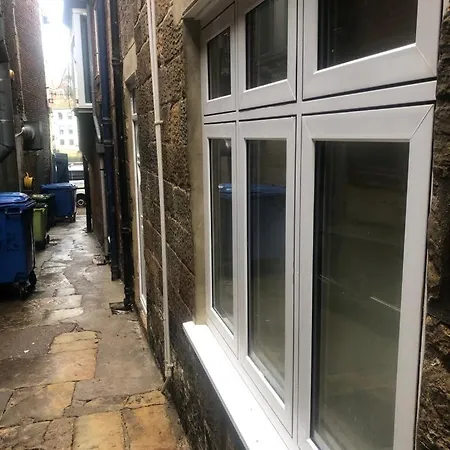 Harbour Side Sleeps 8 *